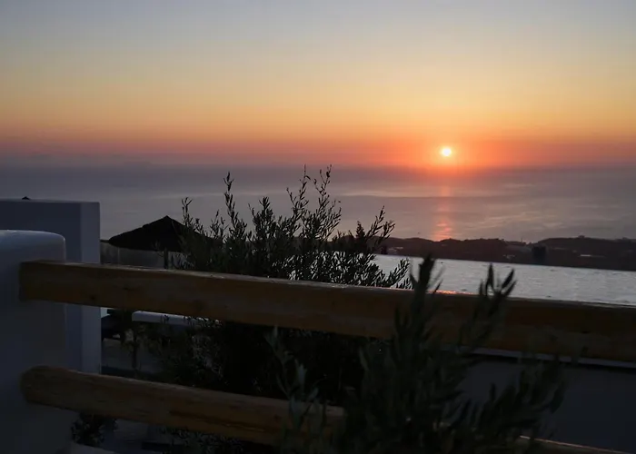 Splendour Hotel And Suites Firostefani