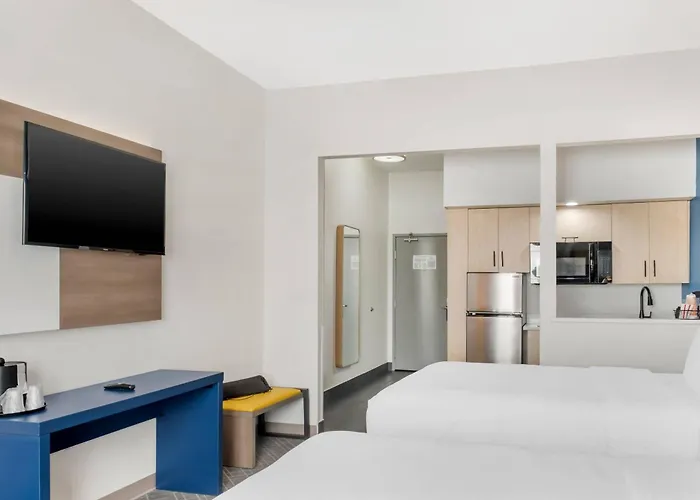 Comfort Inn & Suites El Paso I-10 Airport Area