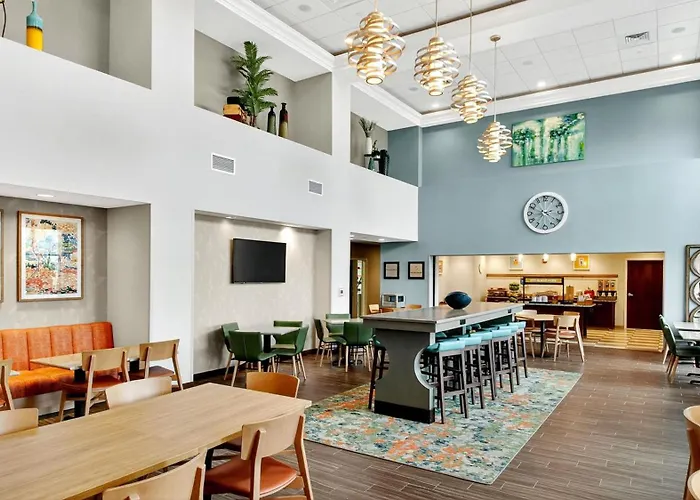 Hampton Inn & Suites Chippewa Falls