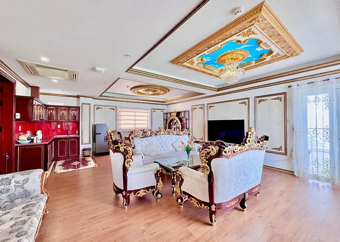 Paris Luxury Hotel & Apartment Nha Trang
