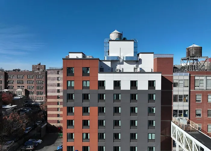 Holiday Inn Express & Suites Bronx - Zoo Area By Ihg