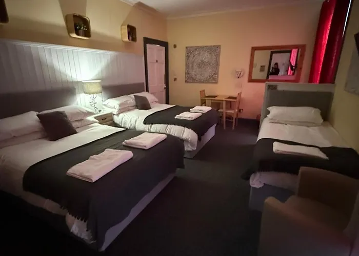 Luxe Rooms