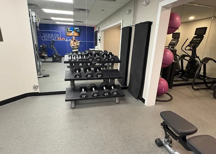 Holiday Inn Express & Suites Raleigh West - Lenovo Center By Ihg