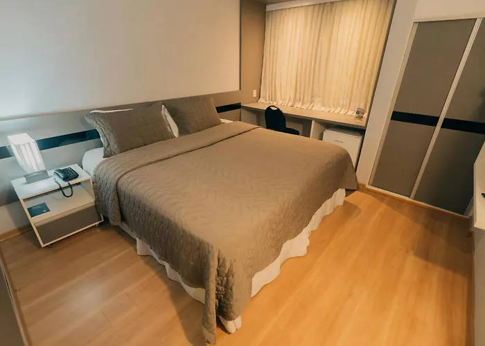 Hotel Serrano
