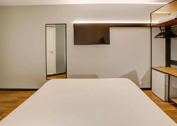 ibis Praia de Camburi