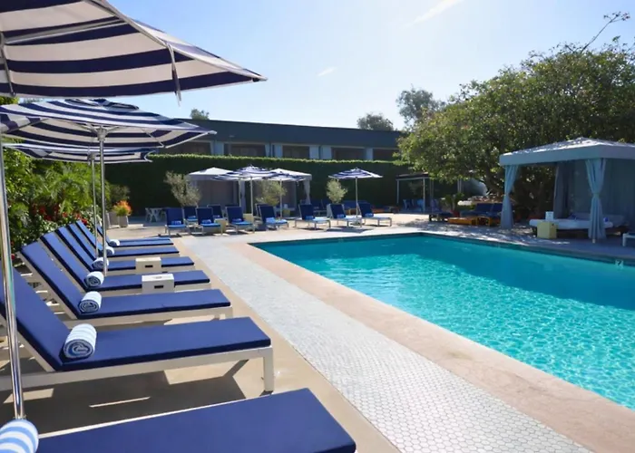 Luxe Sunset Boulevard Hotel