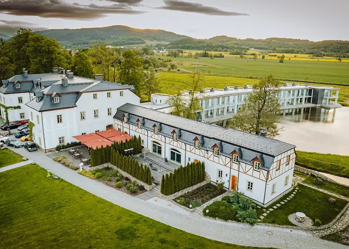 Pałac Pakoszów Schlosshotel Wernersdorf