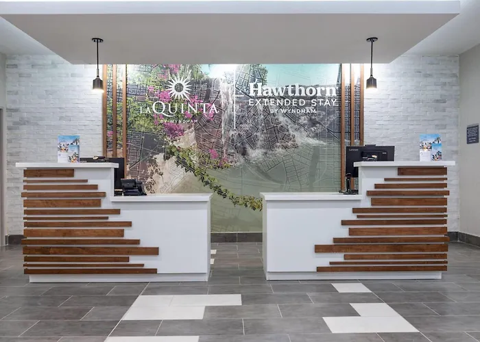 La Quinta Inn & Suites By Wyndham Eagle Pass