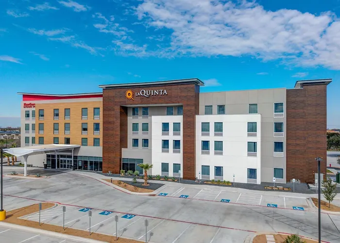 La Quinta Inn & Suites By Wyndham Eagle Pass