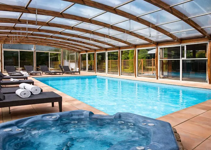 Logis Hotel-Restaurant Spa Le Lac