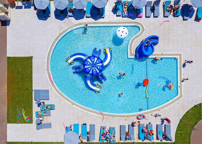 Solimar Aquamarine Resort