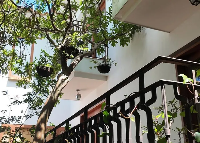 La Casa Del Arbol Hotel Boutique Villa De Leyva