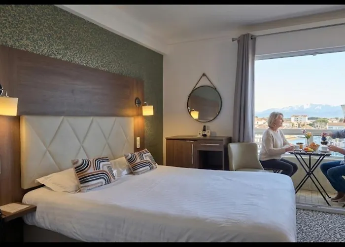 Le Galion Et Restaurant Canet Plage - Logis