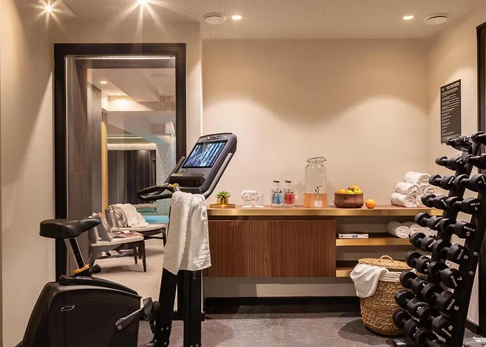 Hotel Yac Paris Clichy, A Member Of Radisson Individuals