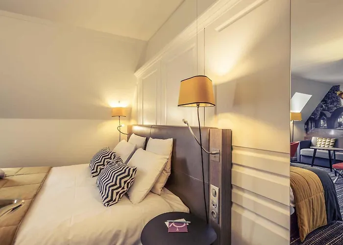 Hotel De Bourbon Grand Hotel Mercure Bourges