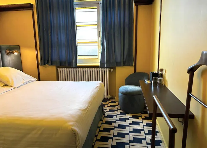 Latroupe Hotel Le Berger Saint-Gilles