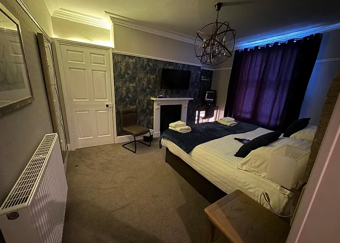 Hedley House Hotel & Apartments