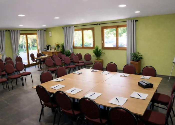 Logis Hotel-Restaurant Spa Le Lac
