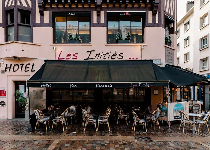 Les Initiés