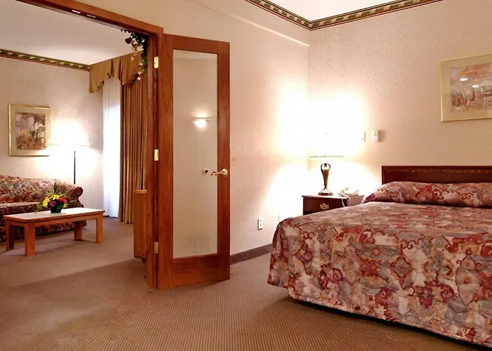 Bismarck Hotel And Conference Center