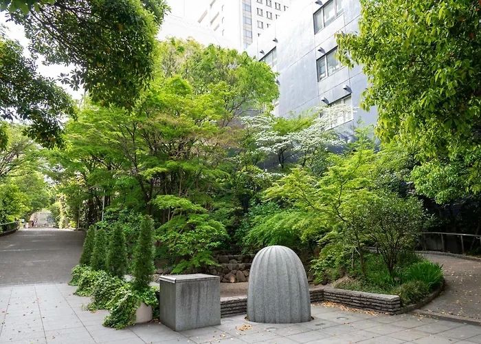 Toshi Center Hotel