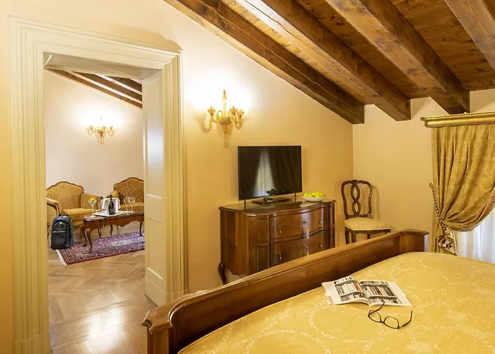 Villa Fenaroli Palace Hotel