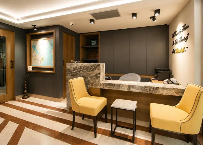 Seraglio Hotel & Suites