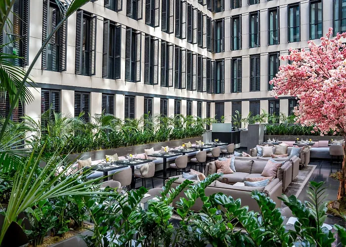 Grosvenor House Suites