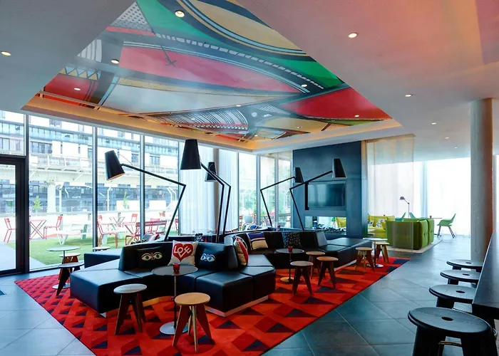 citizenM Paris La Défense