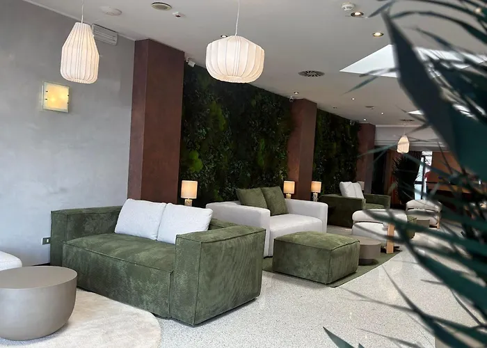 Hotel Junior