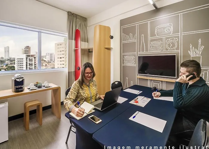 Ibis Taubate
