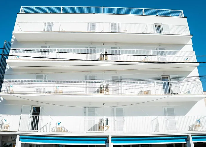 Coral Beach House & Food (Adults Only)