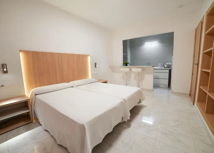 Apartamentos Playa Sol