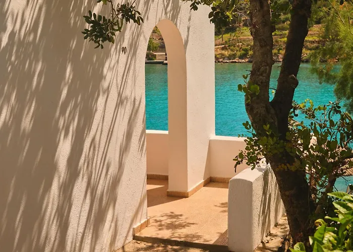 Minos Beach Art , A Member Of Design s