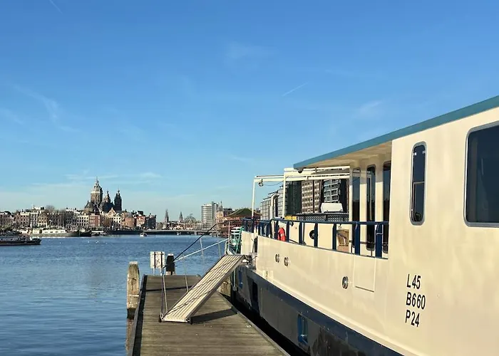 boat Iris