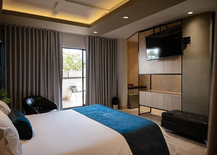 Hotel D' Leon