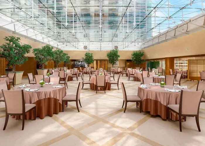 Westin Bund Center,