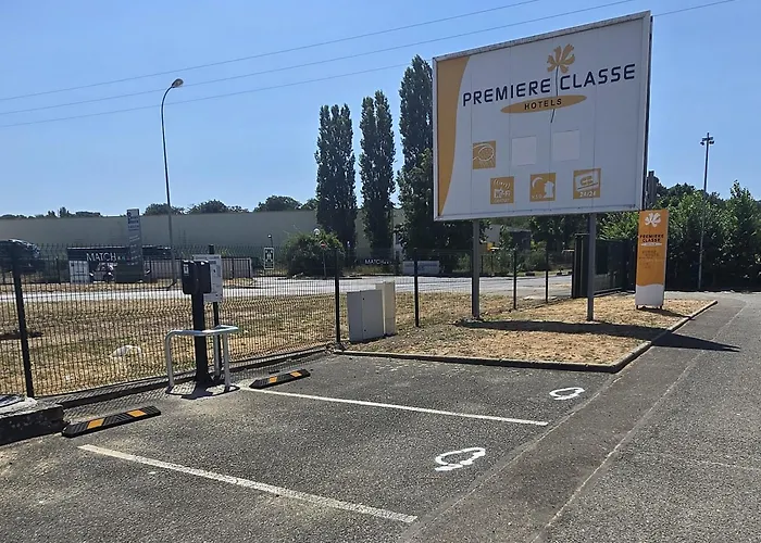Premiere Classe St Quentin en Yvelines Elancourt