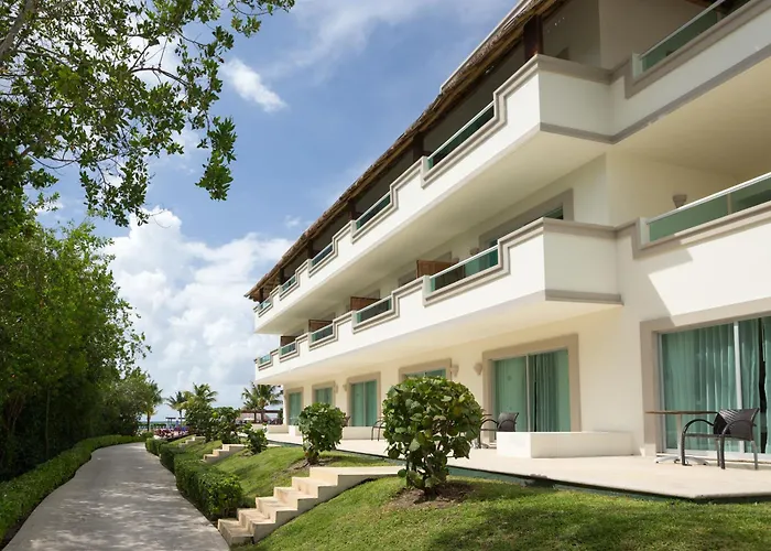 Bluebay Grand Esmeralda El Marlyn Azul