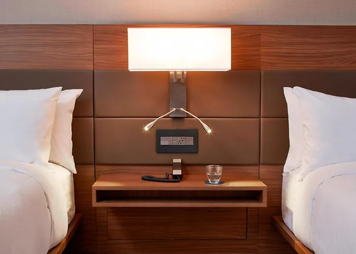 Ac Hotel By Marriott Minneapolis Downtown