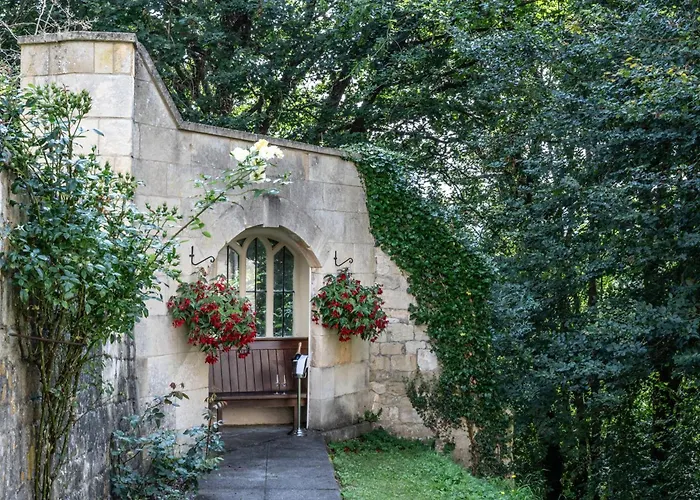 Bailbrook House ,