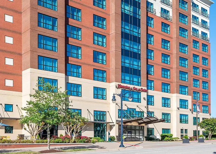 Hampton Inn & Suites /Alexandria Area