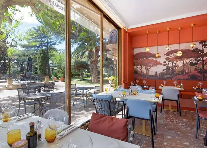 Mercure Centre Bompard La Corniche