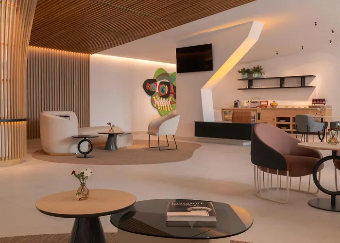 Plus Fariones Suite Hotel