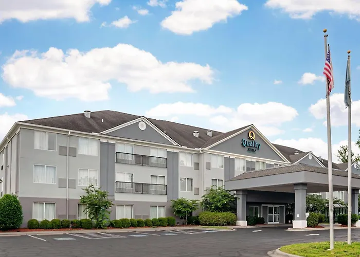 Quality Suites - Charlotte
