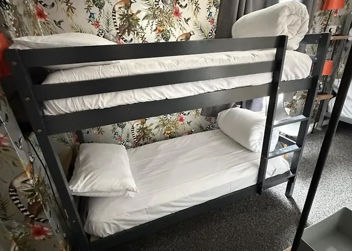 Vinnie'S Family Hotel