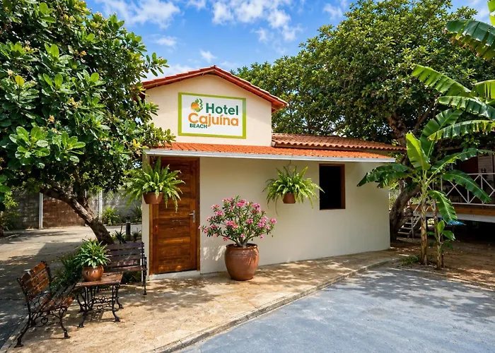 Hotel Cajuína Beach