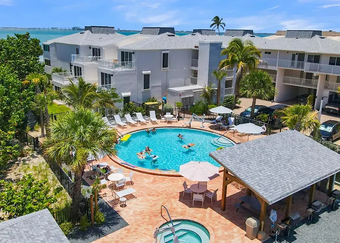 Lighthouse Resort & Club