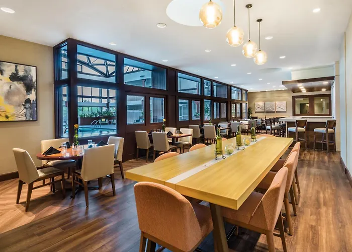 Holiday Inn & Suites Pittsfield-Berkshires By Ihg