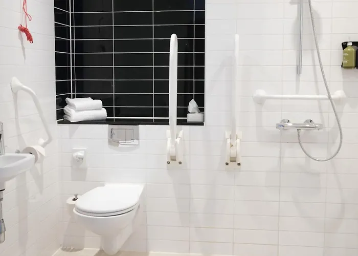 Holiday Inn Express Amsterdam - Sloterdijk Station, an IHG Hotel